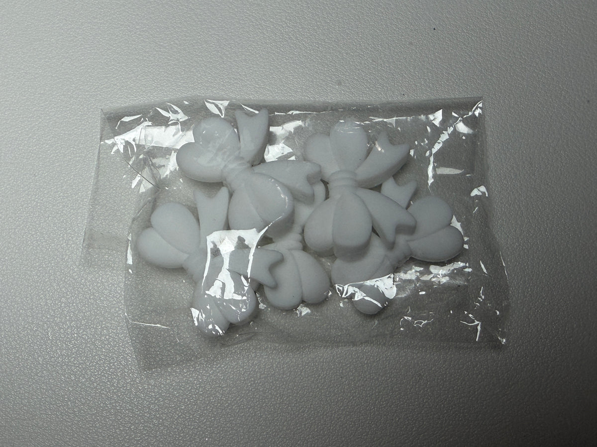 WHITE RUBBER BOWS